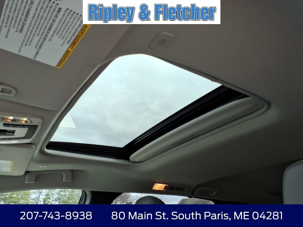 Used 2025 Toyota Sienna XLE image 15