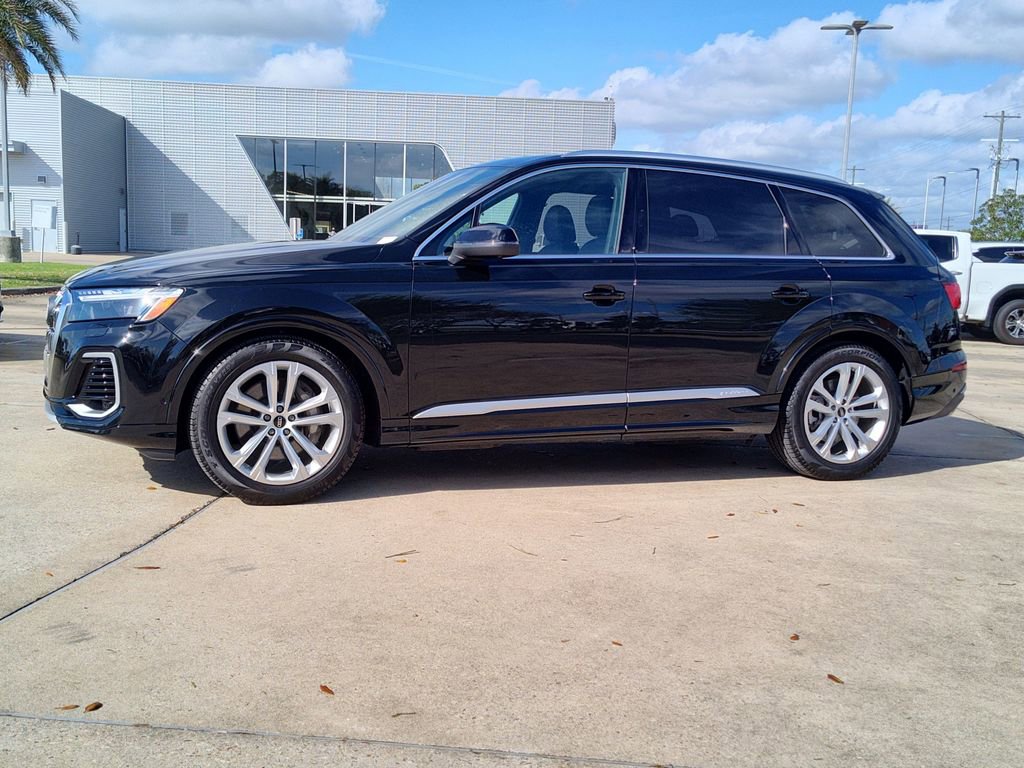 Certified 2025 Audi Q7 3.0T Prestige w/ Prestige Package image 3