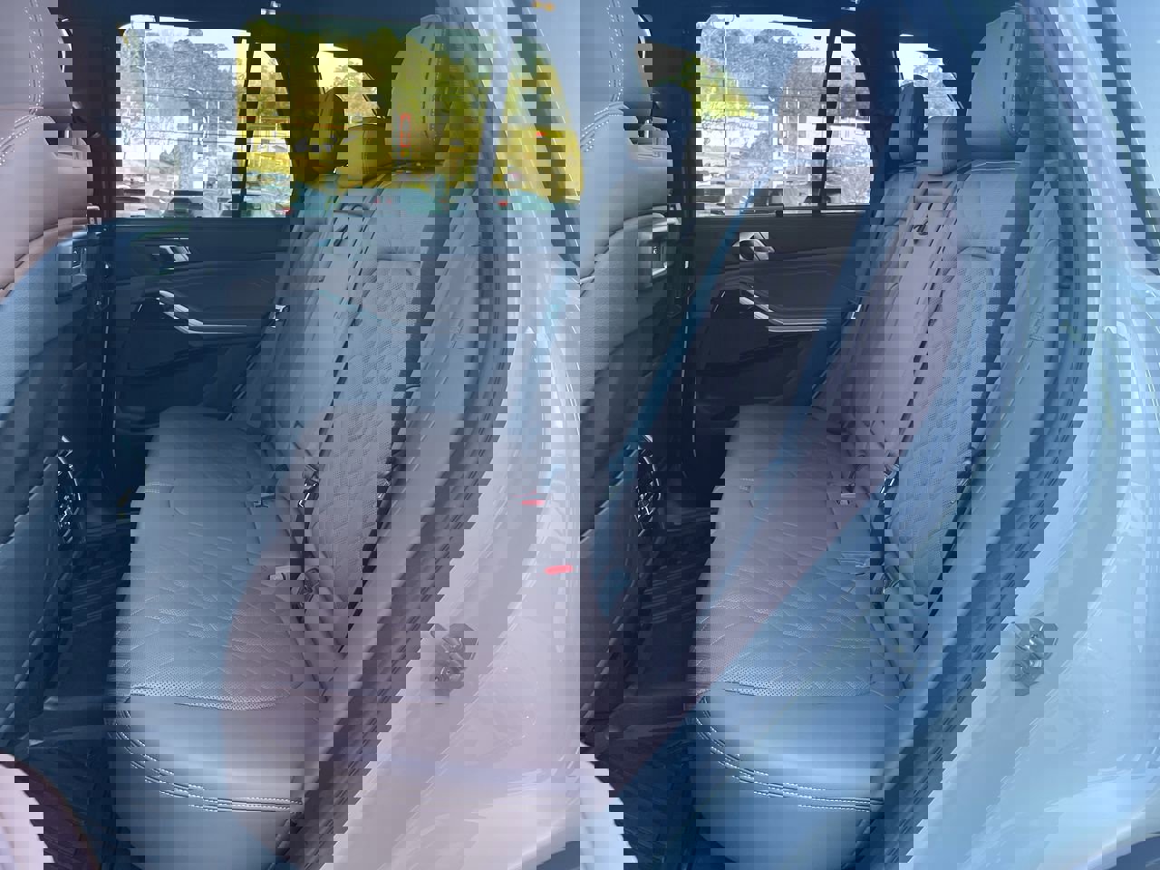 Used 2023 BMW X5 sDrive40i w/ Climate Comfort Package image 31