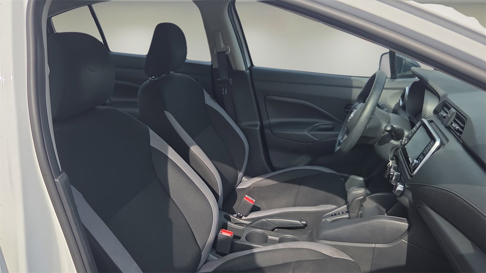 Used 2025 Nissan Versa S w/ S Plus Package image 16