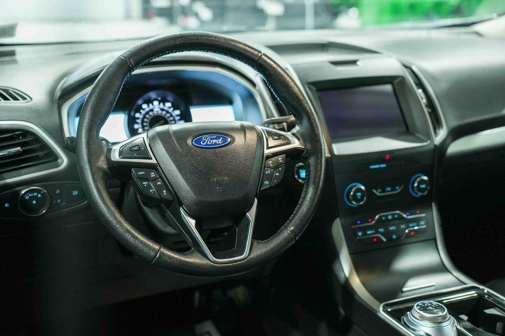 Used 2020 Ford Edge SEL w/ Cold Weather Package image 24