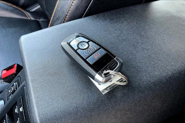 Used 2023 Ford Bronco Badlands AWD/4WD image 32