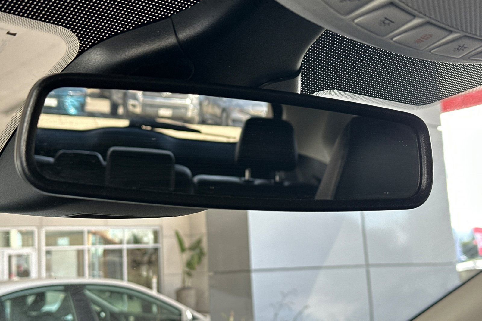 Used 2024 Ford Edge SEL image 25