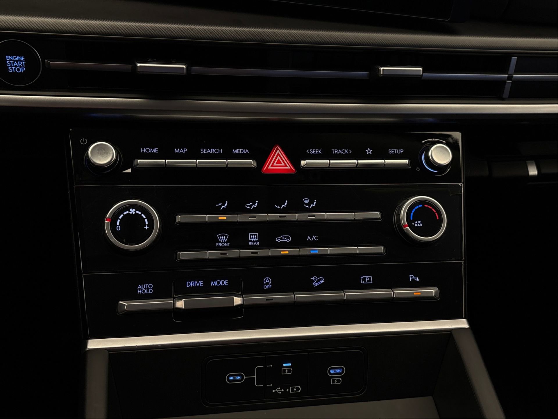 Used 2024 Hyundai Santa Fe SE image 24