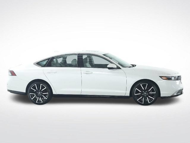 Used 2025 Honda Accord Touring image 12