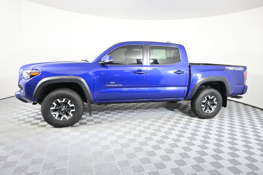Used 2022 Toyota Tacoma TRD Off-Road w/ Technology Package AWD/4WD image 2