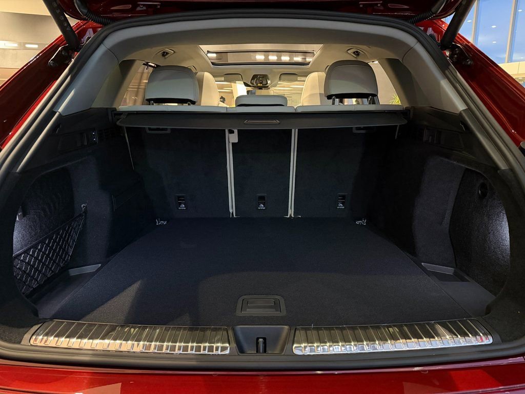 New 2025 Audi Q5 Prestige AWD/4WD image 13