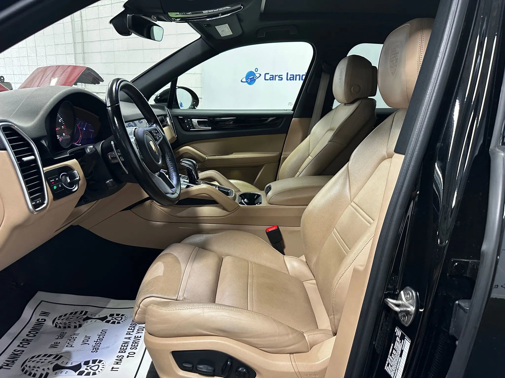 Used 2022 Porsche Cayenne Platinum Edition w/ Premium Package Plus image 12