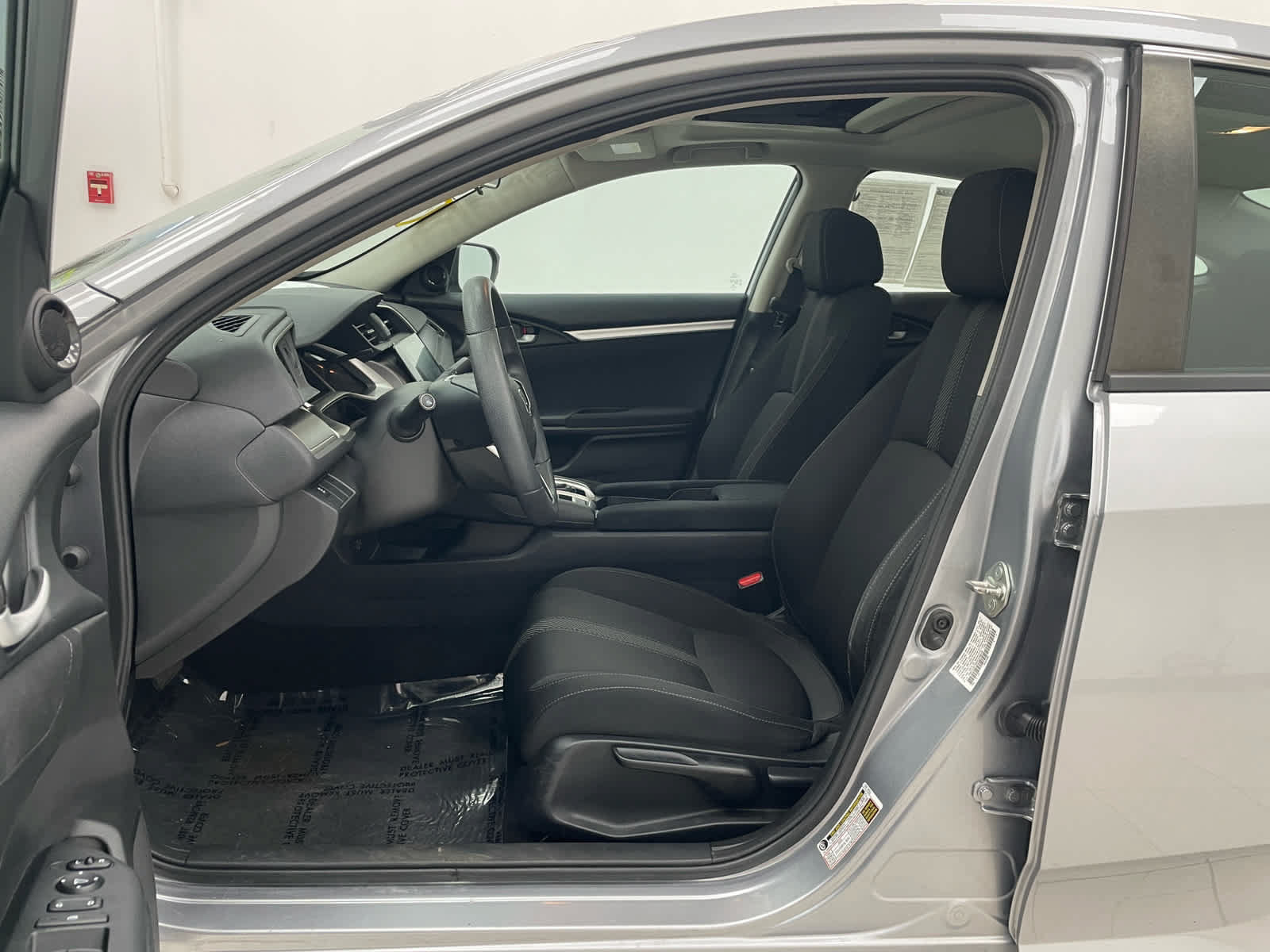 Used 2017 Honda Civic EX image 9