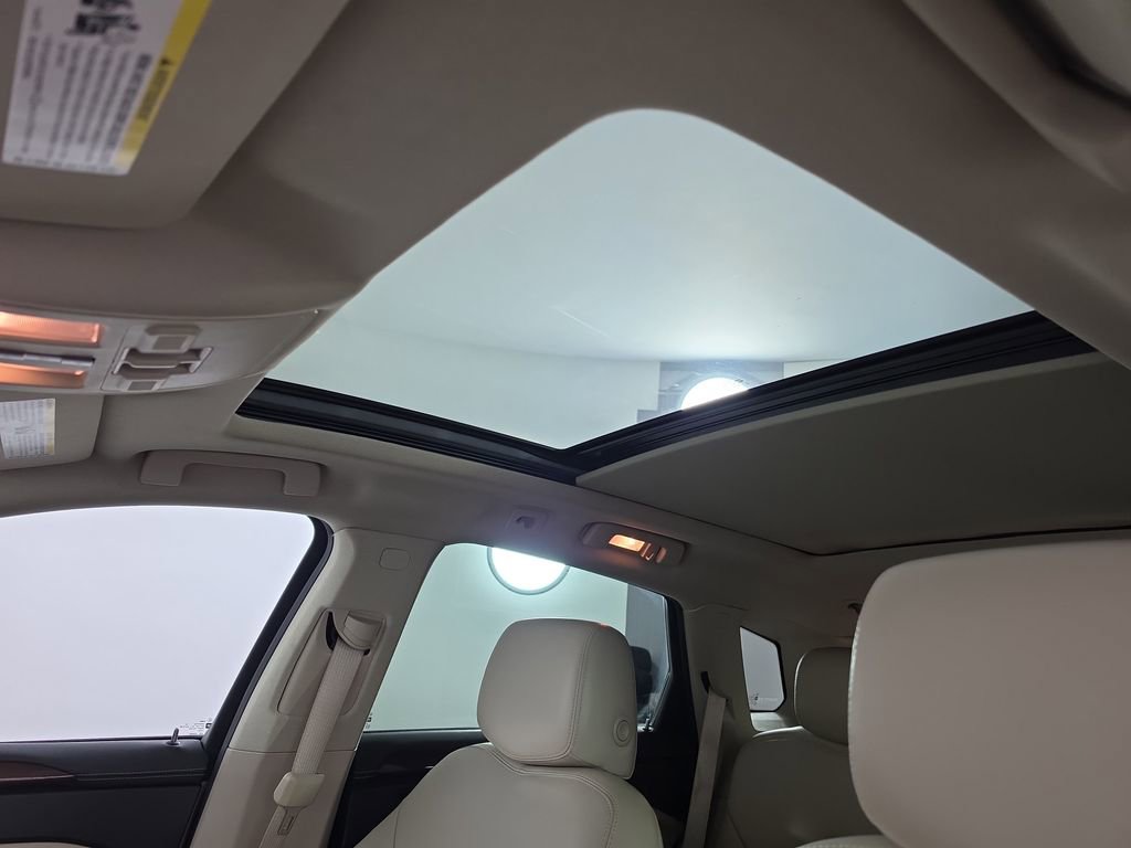 Used 2012 Cadillac SRX Luxury FWD image 23