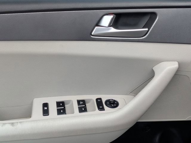 Used 2015 Hyundai Sonata SE FWD image 10