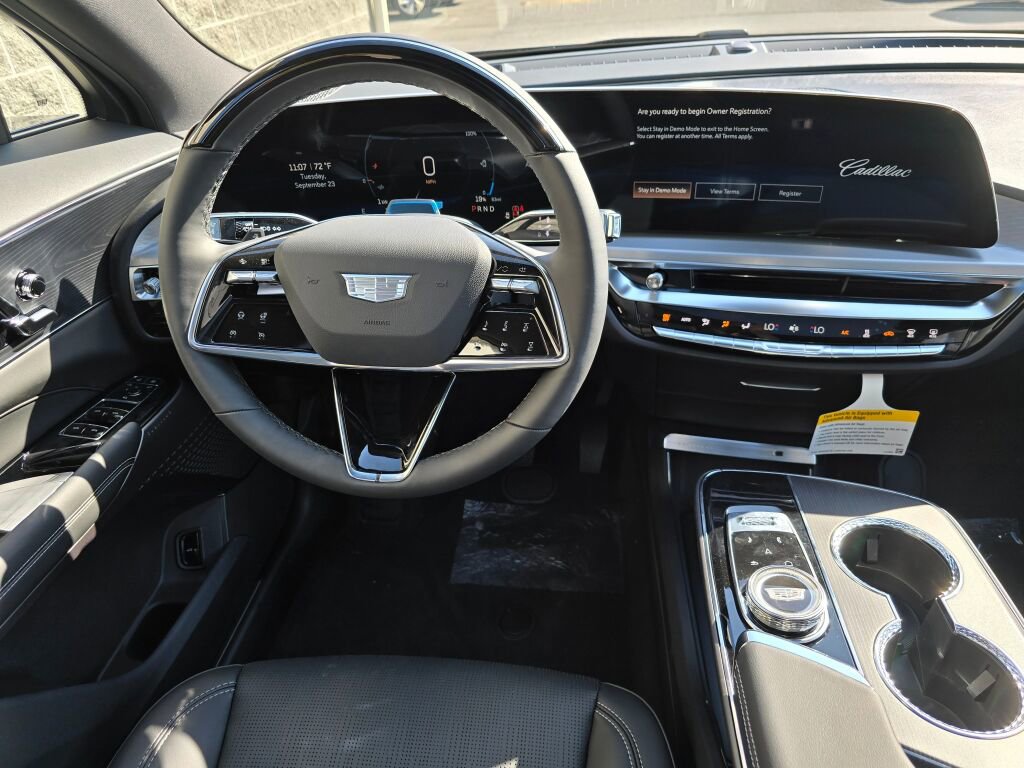 New 2026 Cadillac Lyriq Luxury image 19