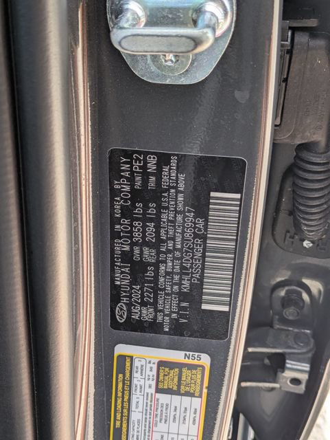 Used 2025 Hyundai Elantra SE FWD image 29