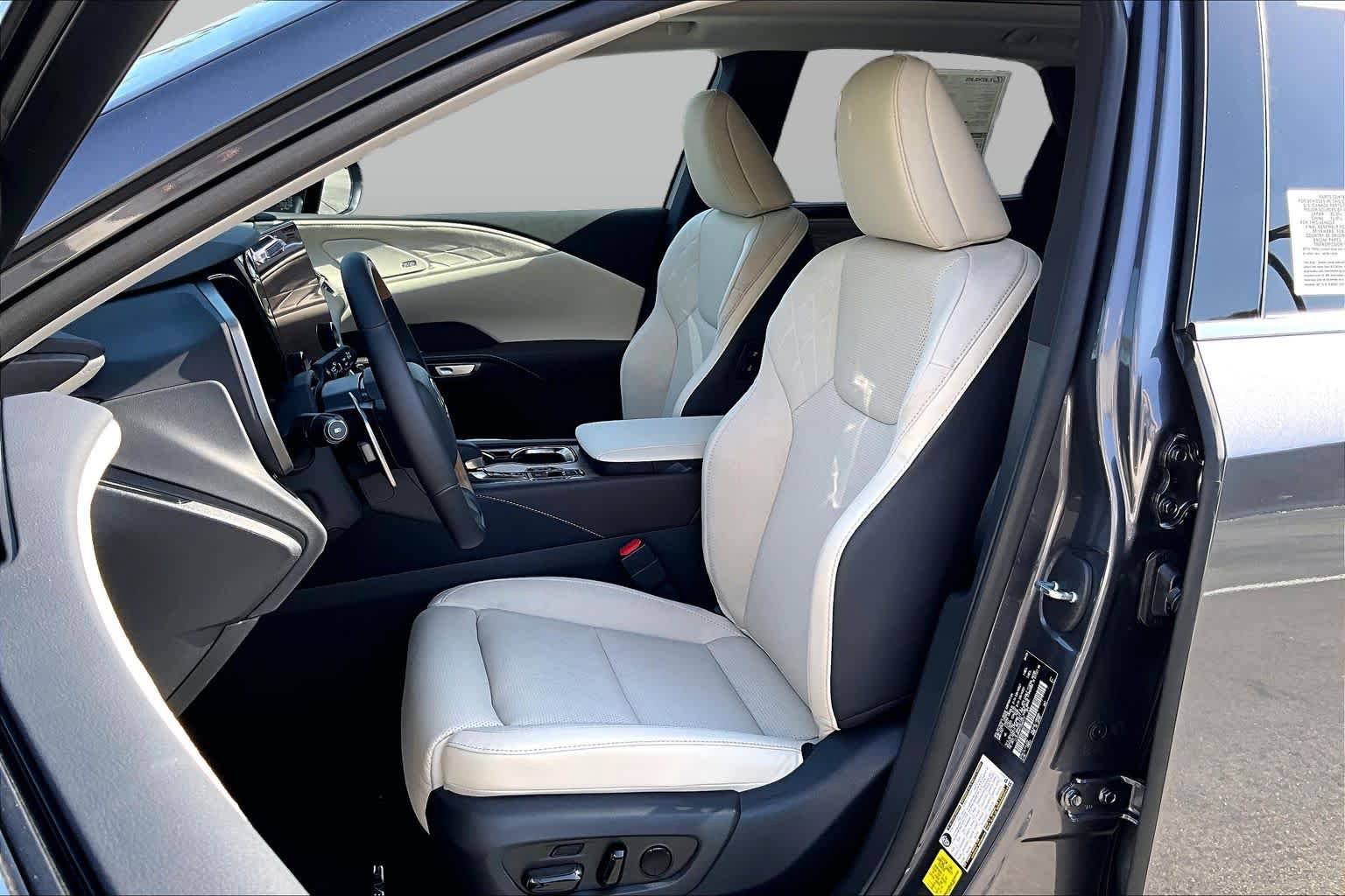 New 2026 Lexus RX 450h AWD image 18