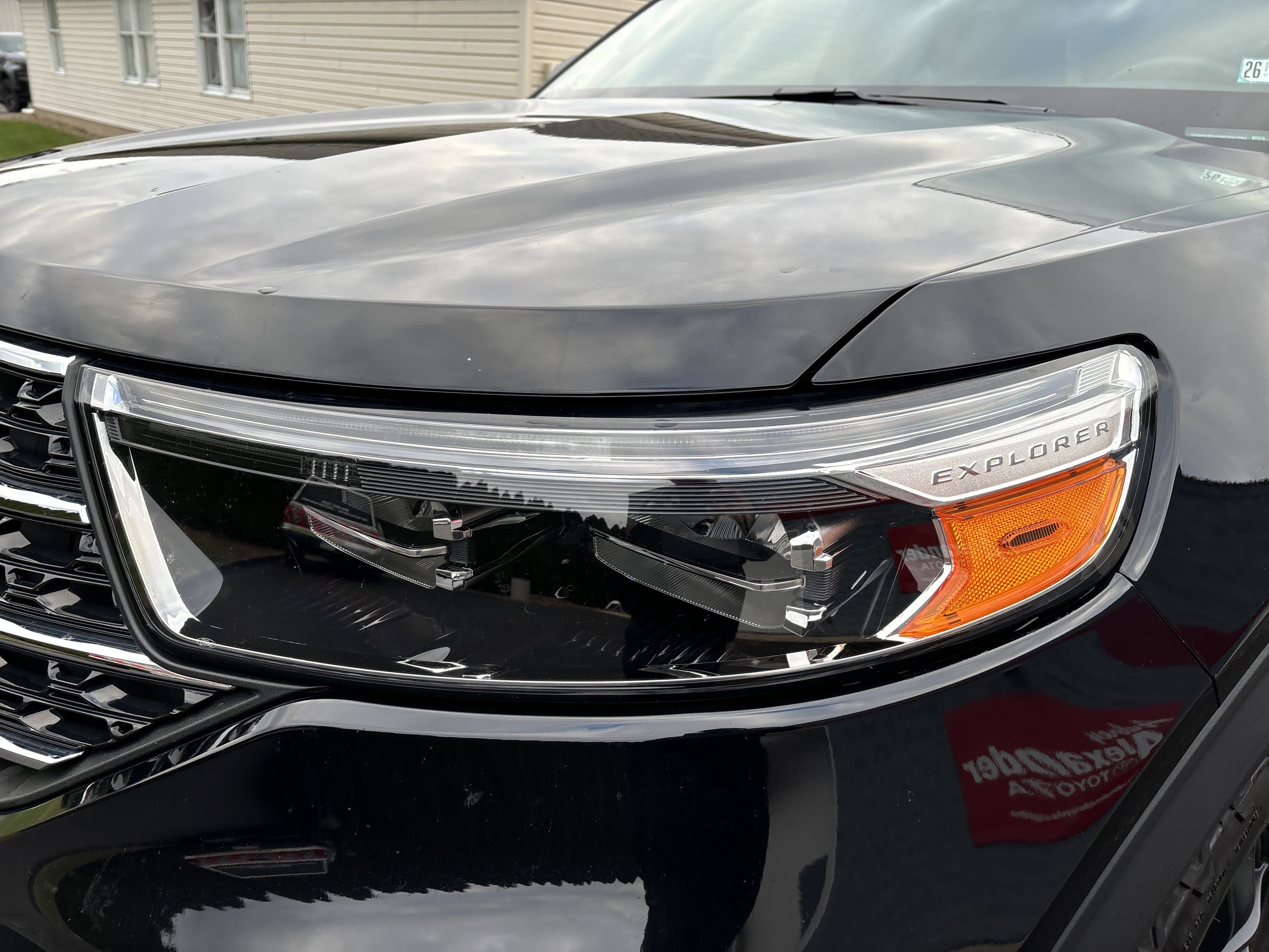 Used 2022 Ford Explorer XLT w/ Equipment Group 202A image 10