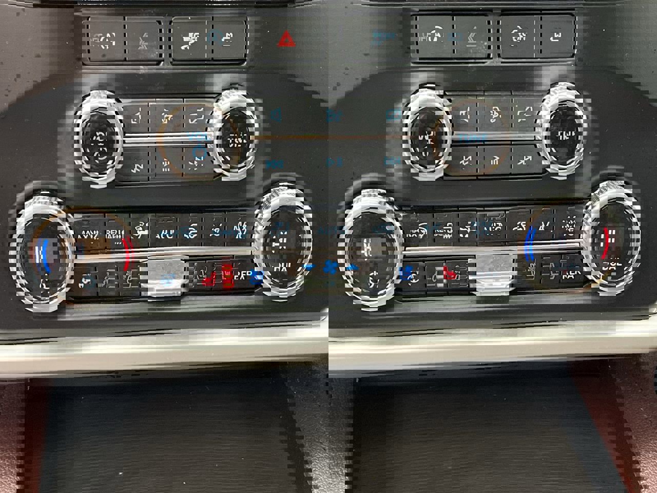 Certified 2024 Ford Expedition Limited image 25