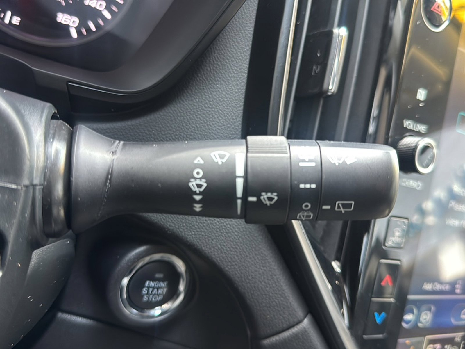 Certified 2024 Subaru Ascent Onyx Edition AWD/4WD image 29