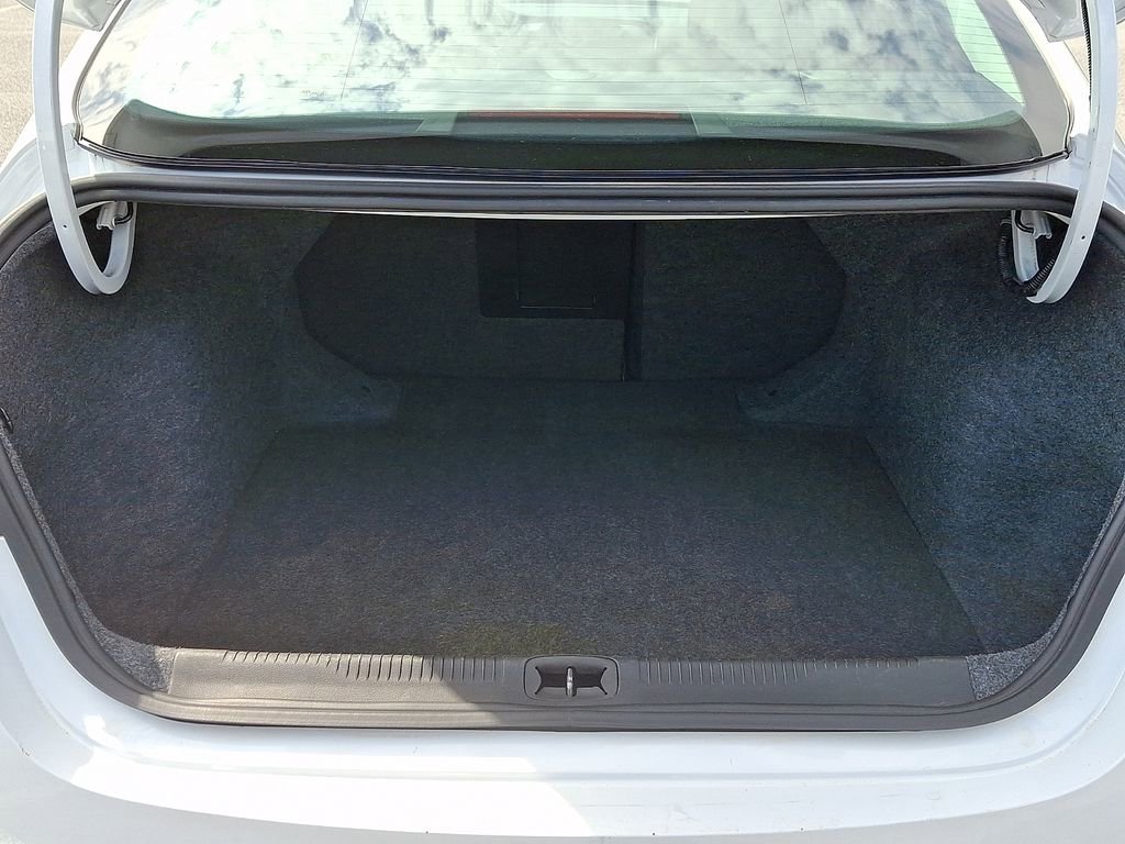 Used 2015 Chrysler 200 Limited w/ Convenience Group image 28