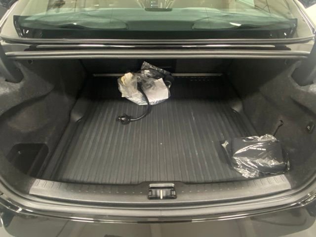 Used 2023 Volvo S60 T8 Plus w/ Climate Package AWD/4WD image 9