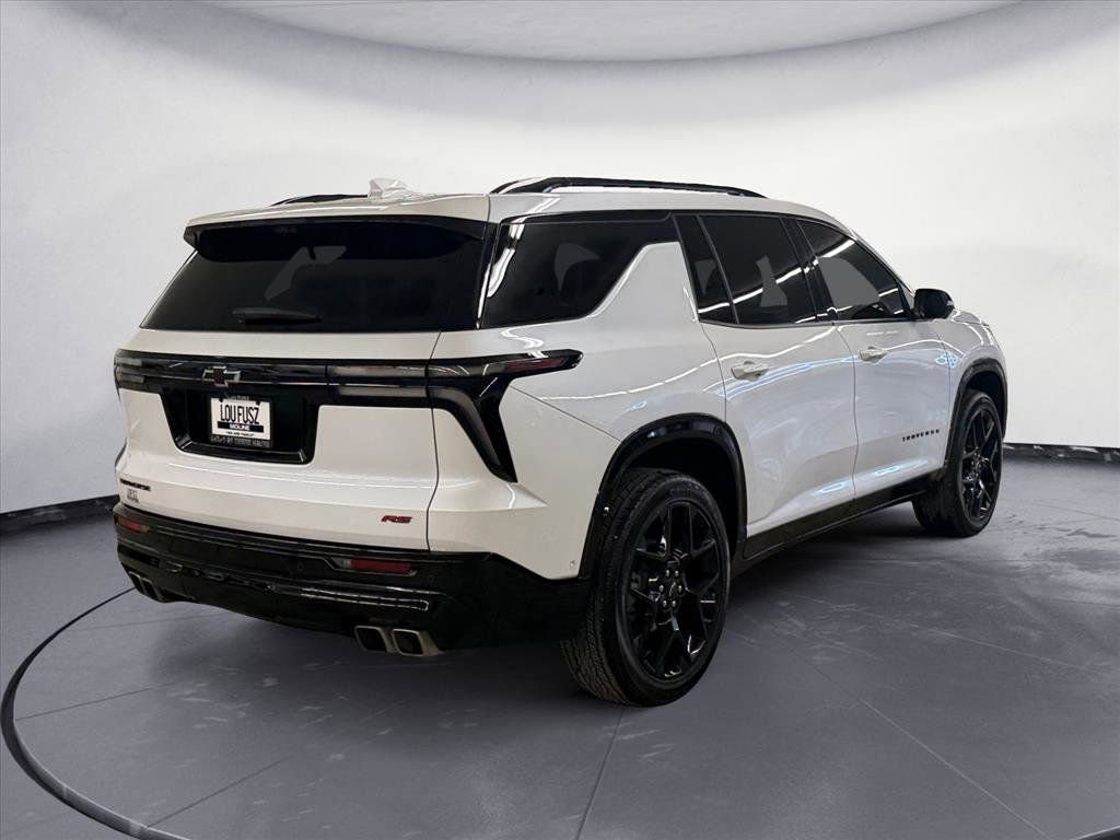 Used 2024 Chevrolet Traverse RS image 6