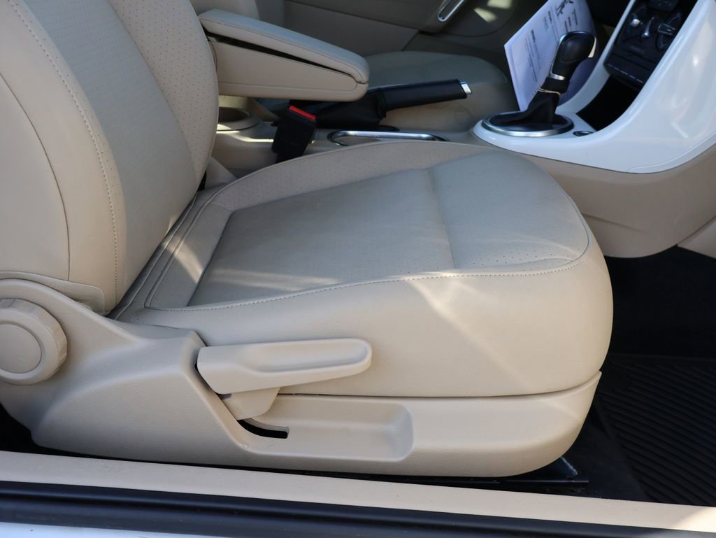 Used 2019 Volkswagen Beetle 2.0T S FWD image 12