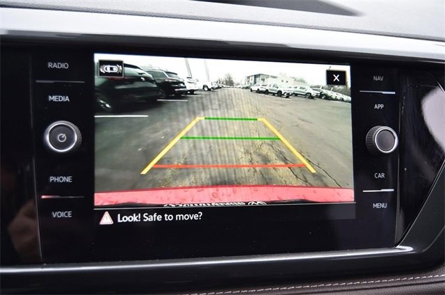 Certified 2022 Volkswagen Taos SEL w/ Panoramic Sunroof Package image 13