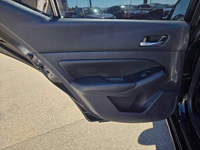 Used 2024 Nissan Altima 2.5 SR AWD/4WD image 15