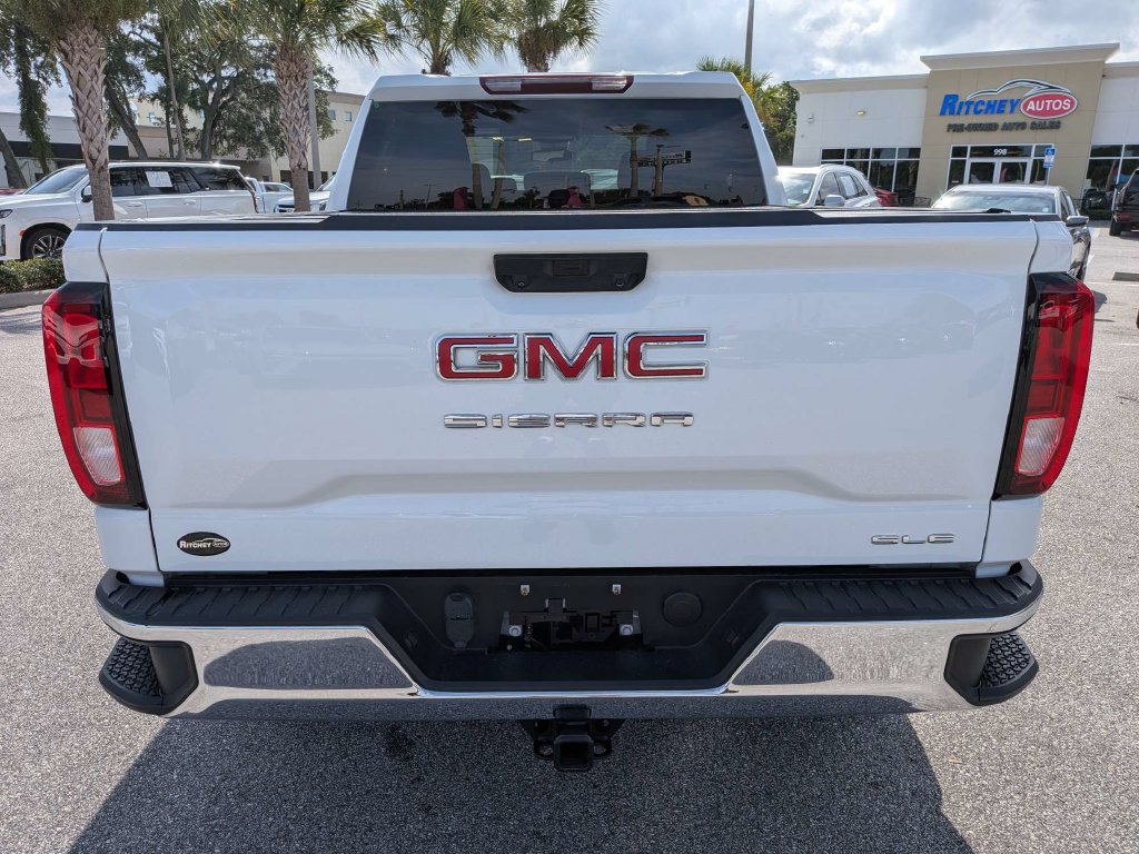 Certified 2024 GMC Sierra 1500 SLE RWD image 5