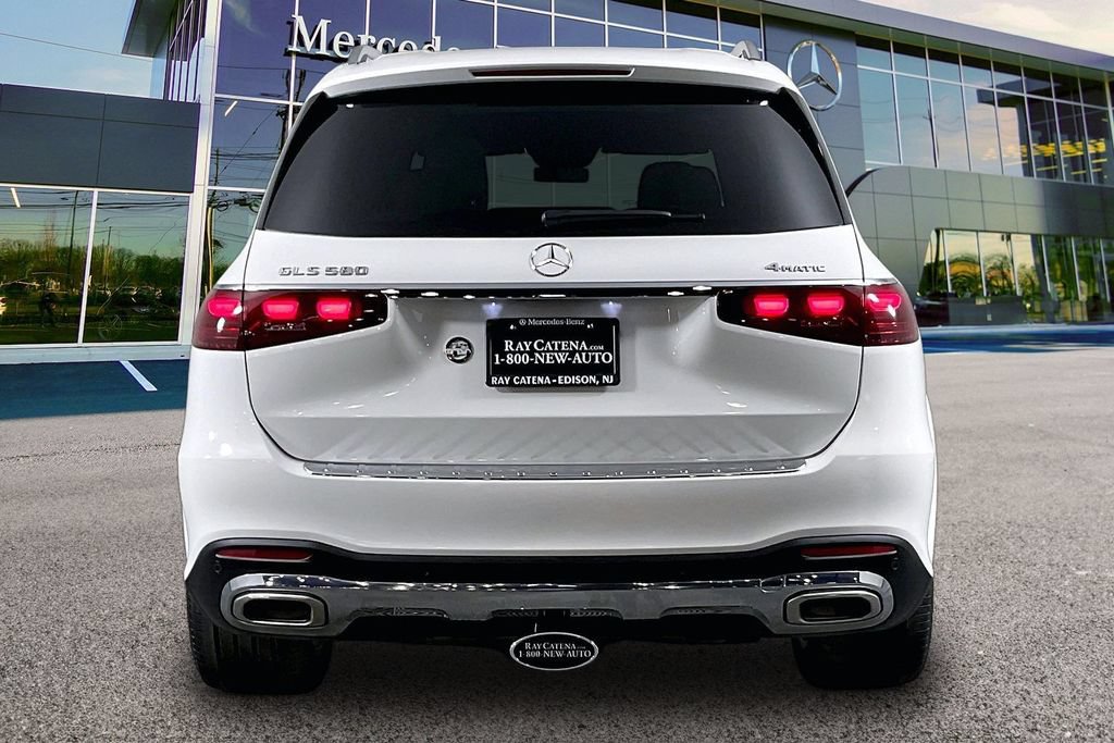 Certified 2025 Mercedes-Benz GLS 580 4MATIC image 4