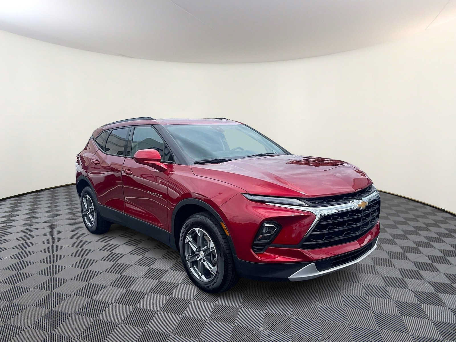 Used 2024 Chevrolet Blazer LT w/ Convenience Package FWD video 2