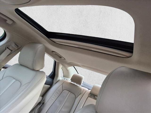 Used 2020 Lincoln MKZ Reserve FWD image 13