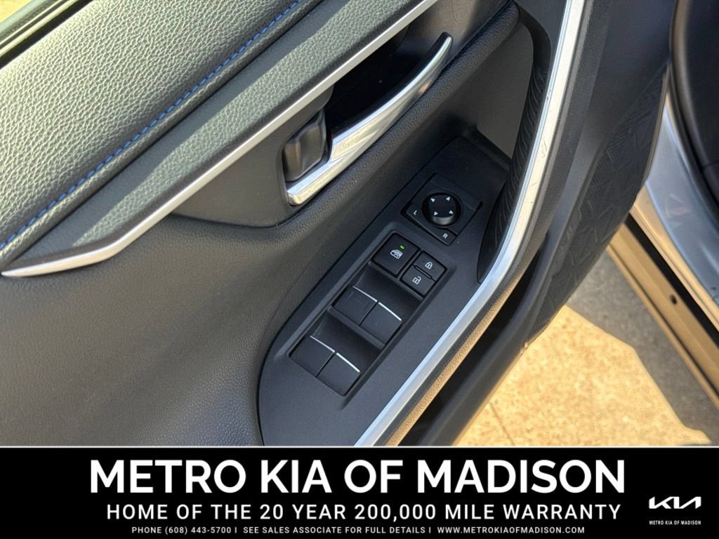 Used 2020 Toyota RAV4 XSE w/ XSE Grade Weather Package AWD/4WD image 12