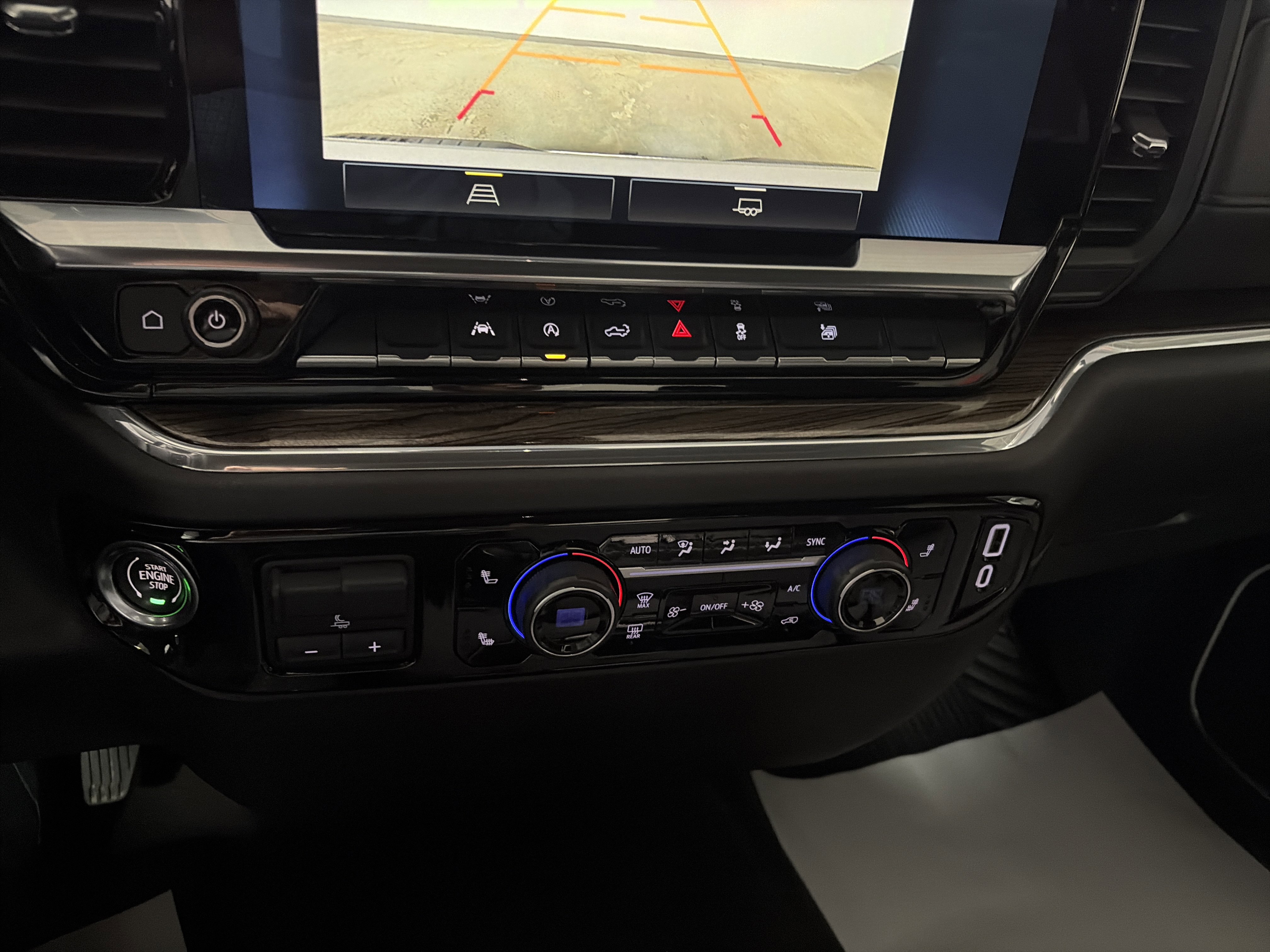 Used 2025 Chevrolet Silverado 1500 LT image 19