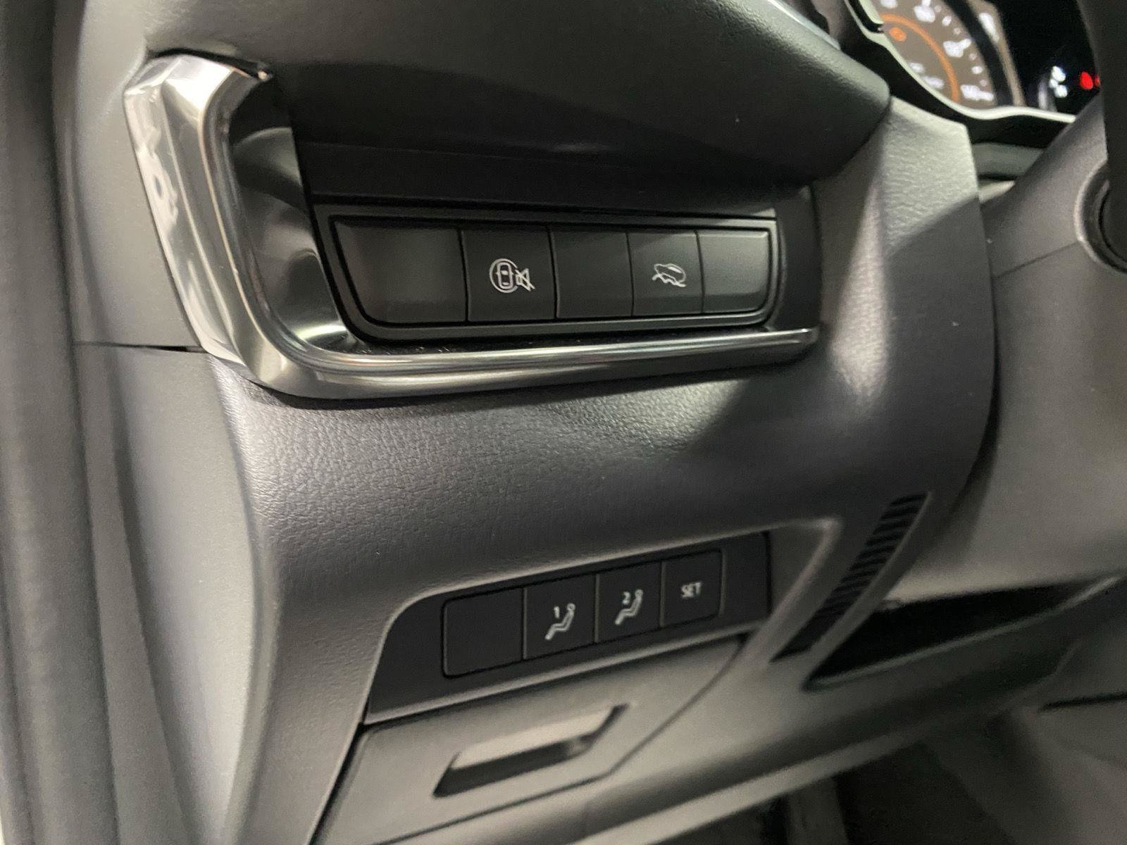 Certified 2025 MAZDA CX-30 AWD 2.5 S w/ Preferred Package image 19