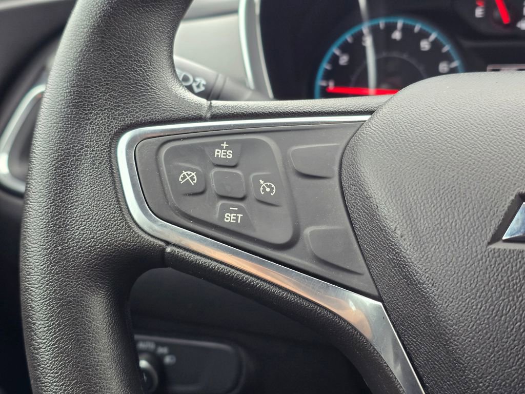 Used 2018 Chevrolet Equinox LS image 34