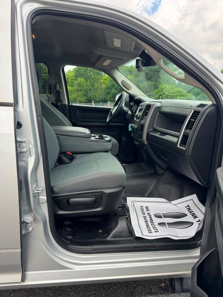 Used 2018 RAM 3500 Tradesman w/ Chrome Appearance Group AWD/4WD image 19