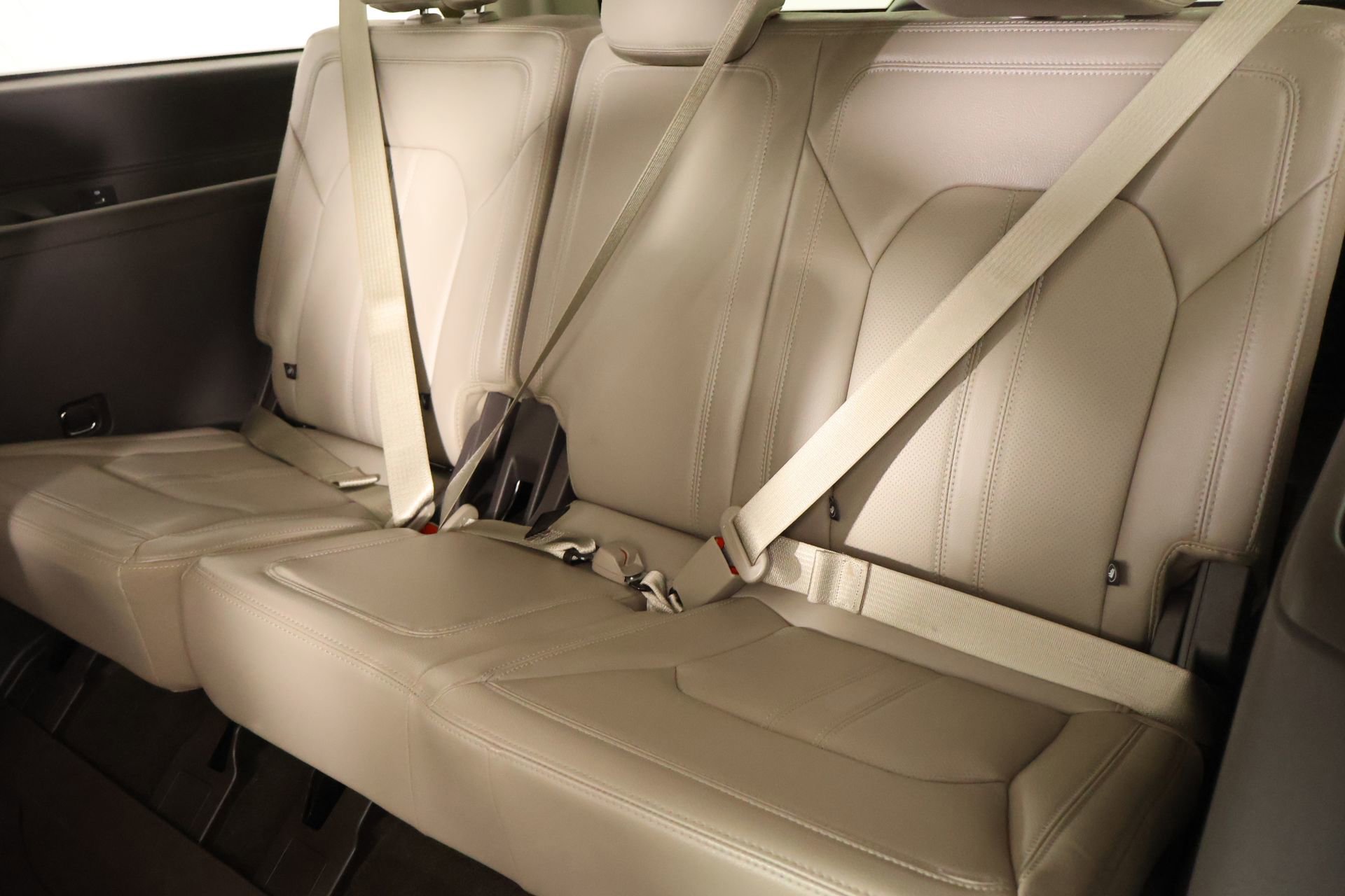 Used 2021 Ford Expedition Max Limited image 14