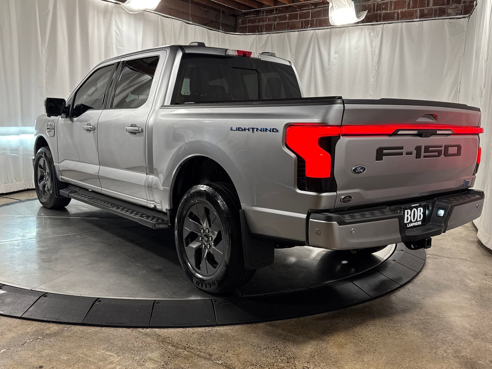 Used 2023 Ford F150 Lightning Lariat w/ Equipment Group 511A High image 13