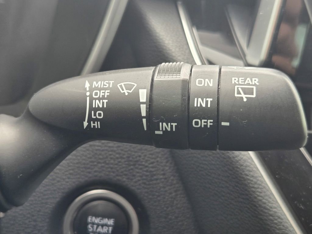 Used 2020 Toyota Corolla SE FWD image 24