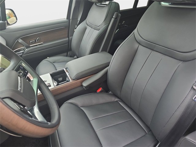 New 2026 Land Rover Range Rover Long Wheelbase Autobiography image 11