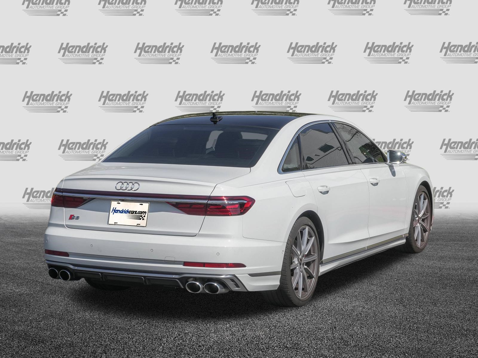 Used 2022 Audi S8 AWD/4WD image 9