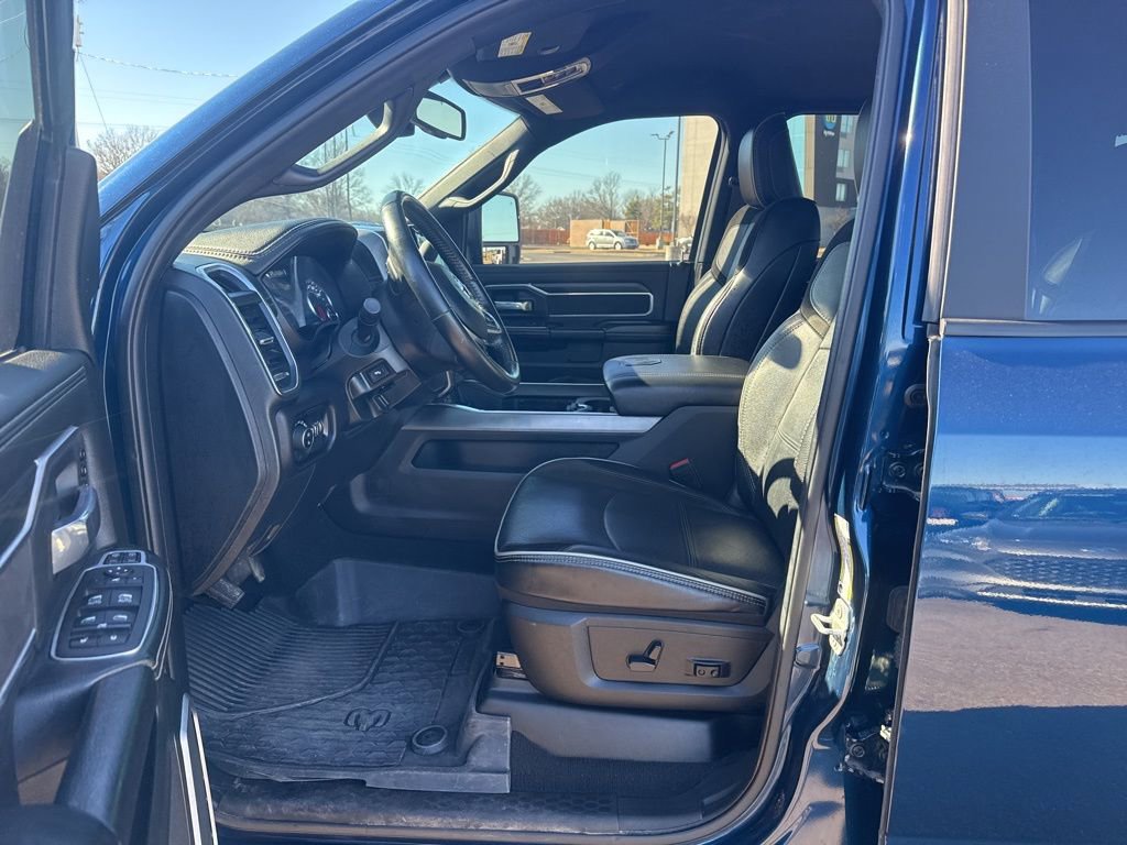 Used 2023 RAM 2500 Laramie w/ Night Edition image 38