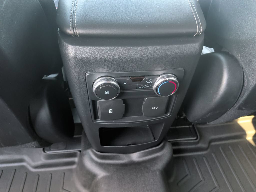 Certified 2020 Ford Explorer XLT w/ Equipment Group 202A AWD/4WD image 21