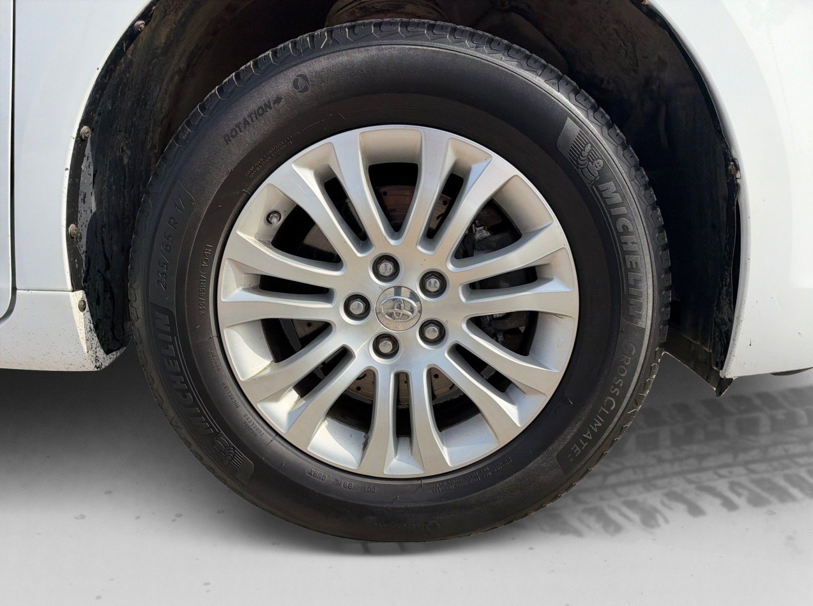 Used 2014 Toyota Sienna XLE FWD image 29