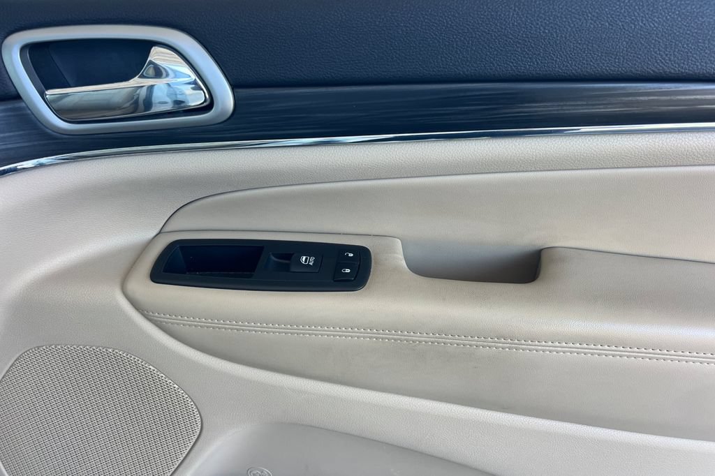Used 2019 Jeep Grand Cherokee Limited w/ Luxury Group II AWD/4WD image 26