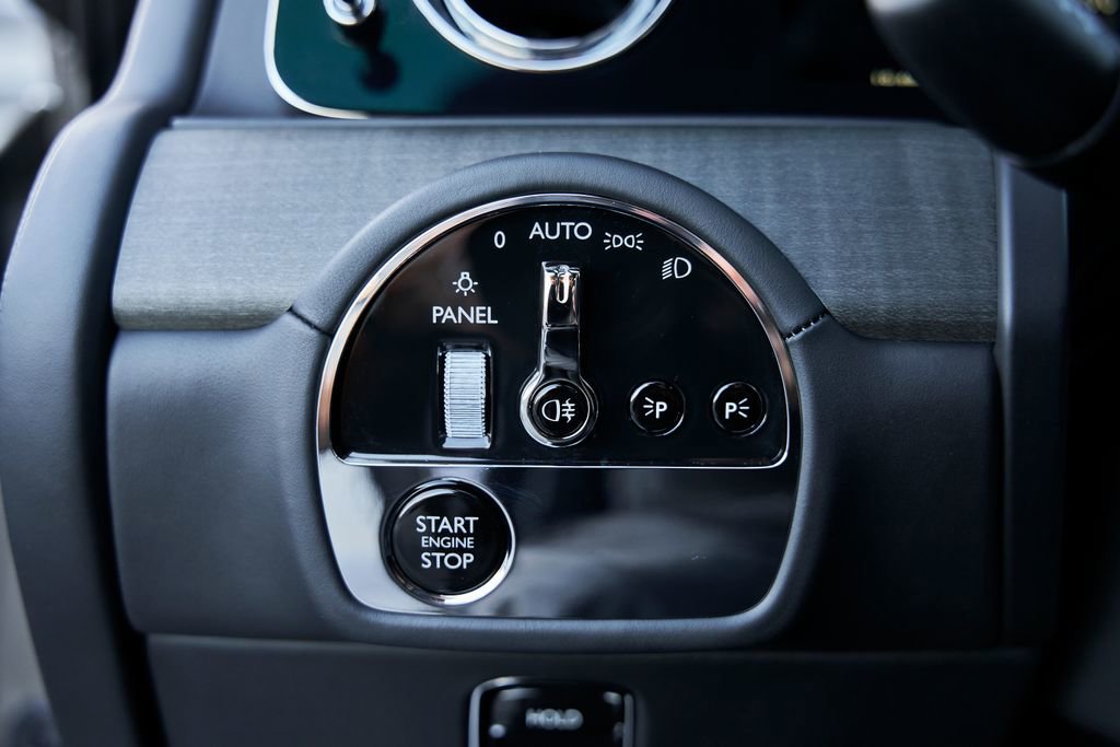 Used 2025 Rolls-Royce Ghost AWD/4WD image 68