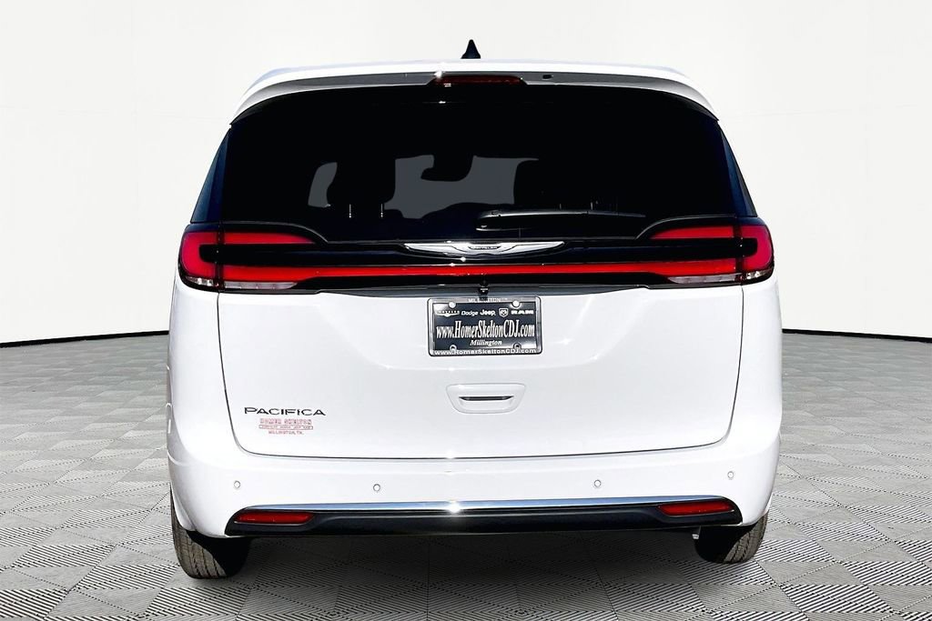 New 2026 Chrysler Pacifica Select FWD image 4