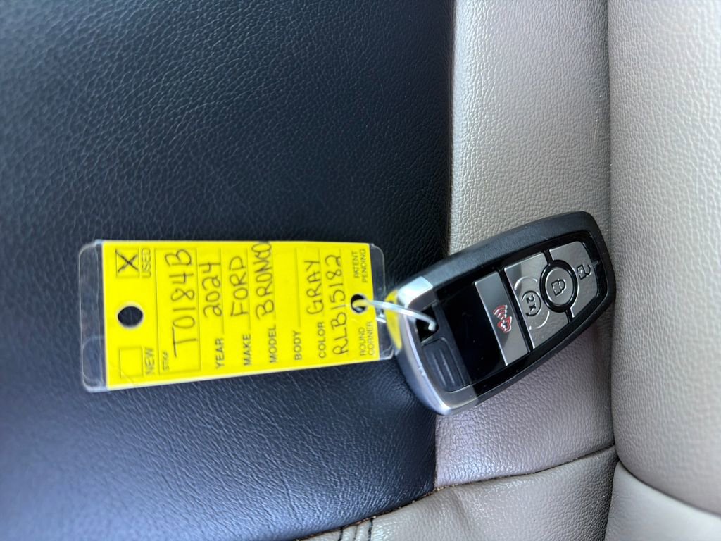 Used 2024 Ford Bronco Wildtrak AWD/4WD image 28