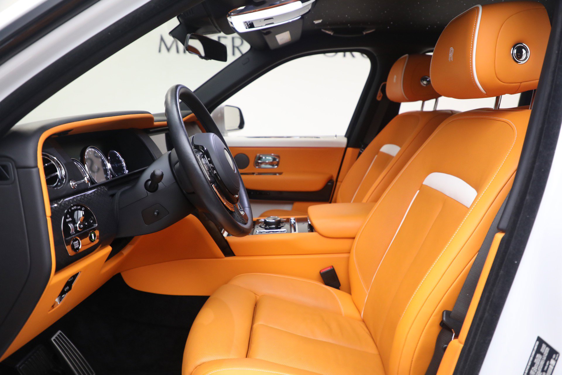Certified 2022 Rolls-Royce Cullinan Black Badge image 18