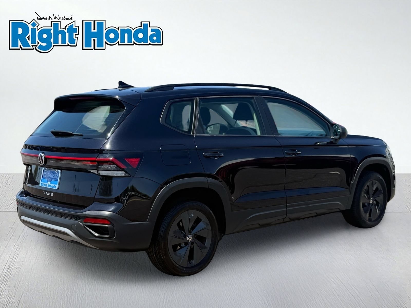 Used 2025 Volkswagen Taos S FWD image 8